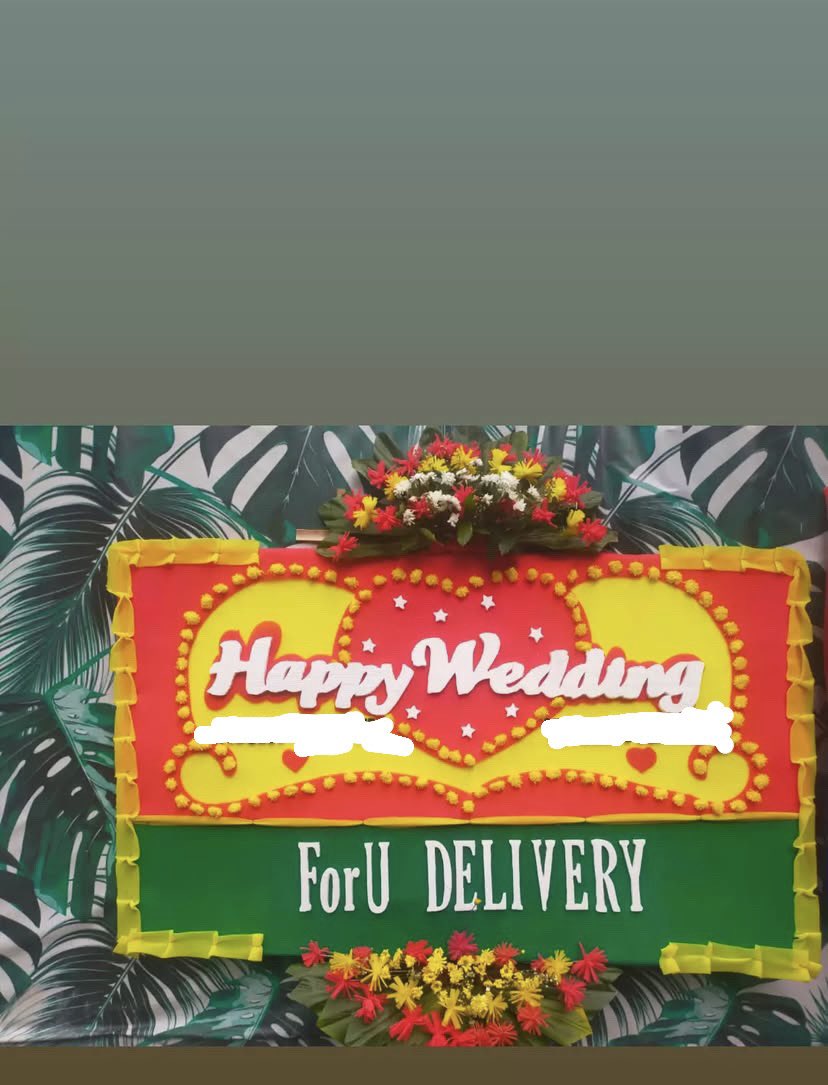 Masih ganyangka dulu bisa bikin beginian. Umur 25 taun bikin karangan bunga atasnama usaha sendiri. Gokiiilll