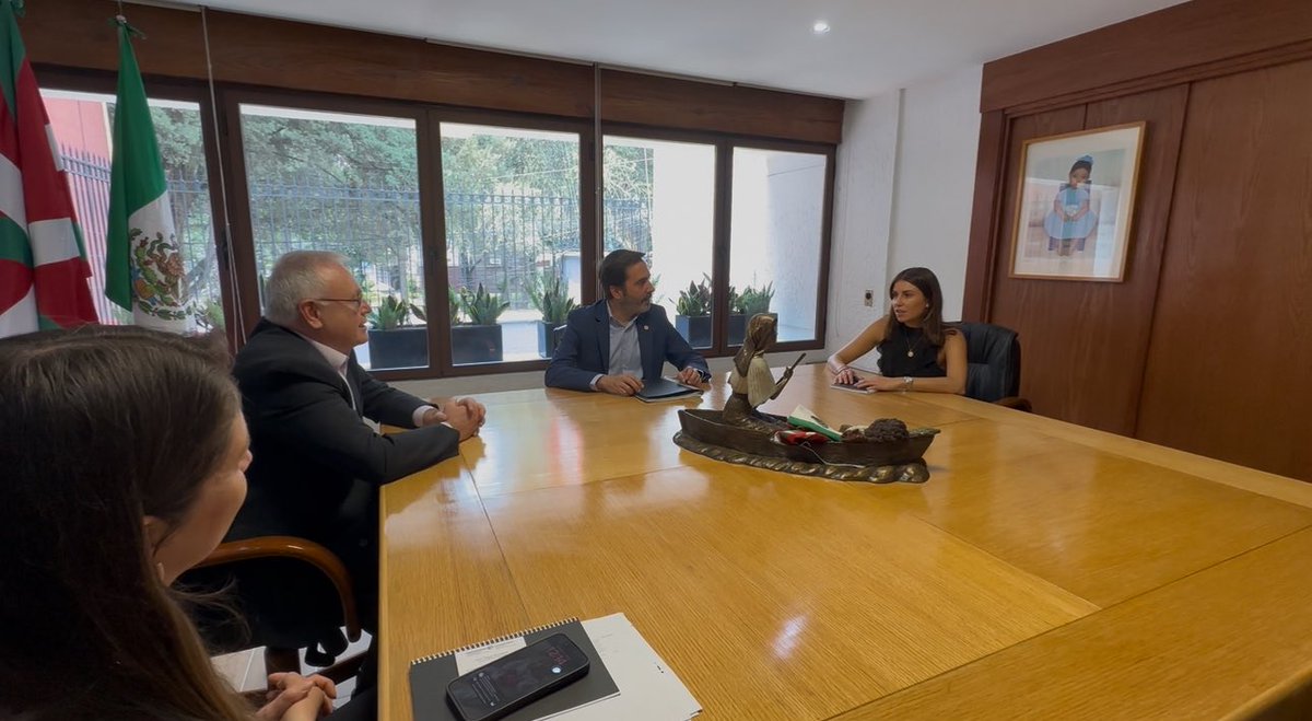 🌐 El turismo internacional sigue creciendo en #Euskadi, ¡y #México es un  mercado clave! Acompañado por el director de #Basquetour, Daniel Solana, he  visitado la Delegación del #GobiernoVasco en México y me