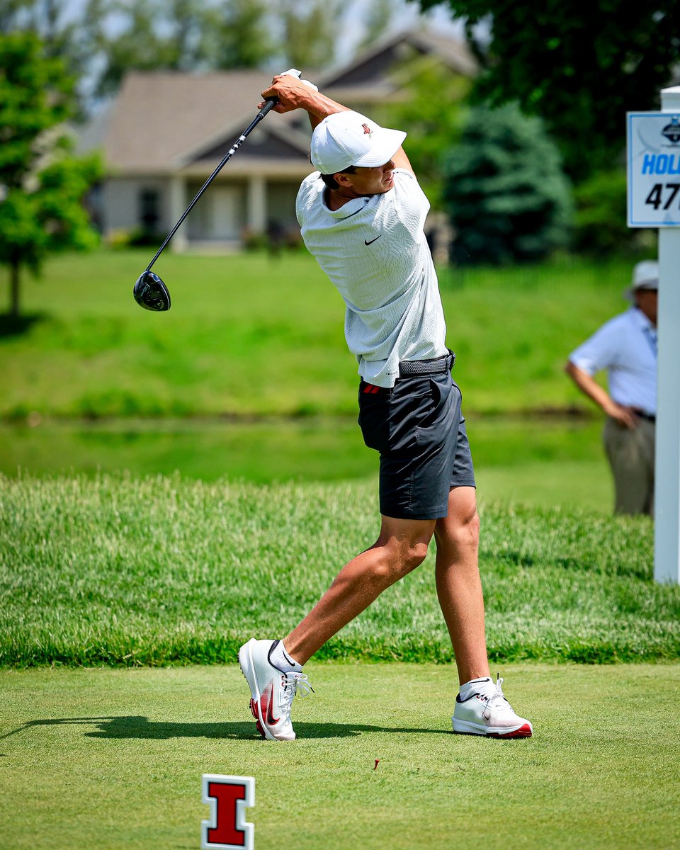 With a birdie on the 14th, TJ Barger is back to even par, and the Birds are tied for seventh in the field late in the round.