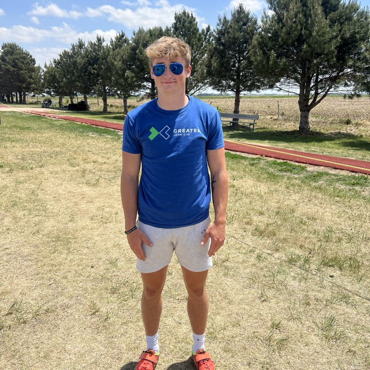 Boys LJ state qualifier. Thunder Nelson with a PR of 21’8