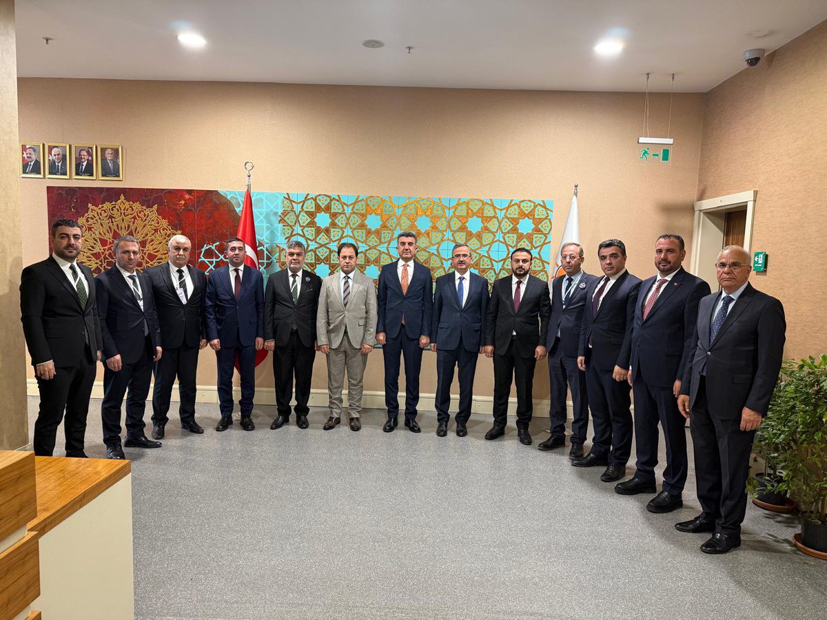 Mehmet İlhami GÜNBEGİ (@milhamigunbegi) on Twitter photo İlçe Başkanlarımızla birlikte AK Parti Genel Merkez Yerel Yönetimler Başkan Yardımcımız <a href="/UcarBilal20/">Bilal Uçar</a>'yi ziyaret ettik. Şanlıurfa'mızı konuştuk, ulusal ve yerel gündem ile alakalı istişarelerde bulunduk.
Cumhurbaşkanımız Sayın Recep Tayyip Erdoğan liderliğinde sevdamız Şanlıurfa İlçe Başkanlarımızla birlikte AK Parti Genel Merkez Yerel Yönetimler Başkan Yardımcımız <a href="/UcarBilal20/">Bilal Uçar</a>'yi ziyaret ettik. Şanlıurfa'mızı konuştuk, ulusal ve yerel gündem ile alakalı istişarelerde bulunduk.
Cumhurbaşkanımız Sayın Recep Tayyip Erdoğan liderliğinde sevdamız Şanlıurfa