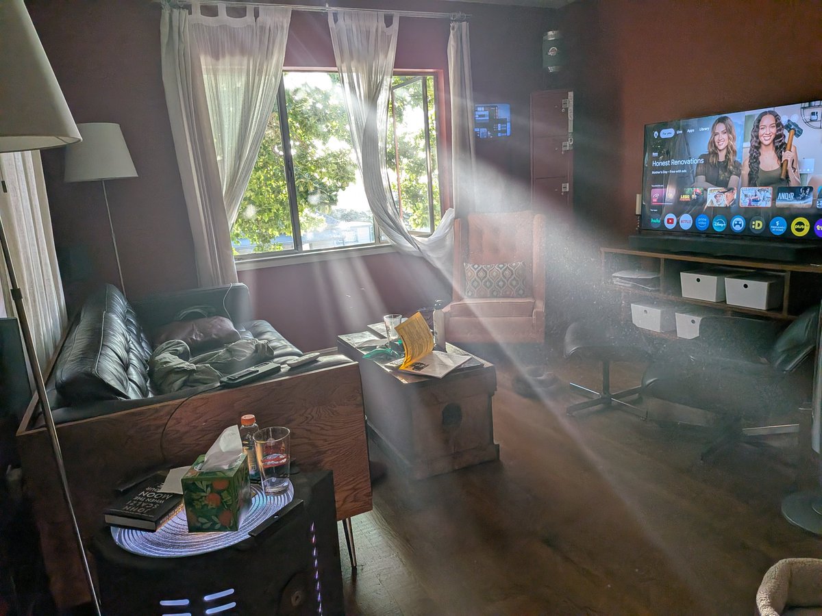 Burgers in a screaming-hot pan made some great God rays.