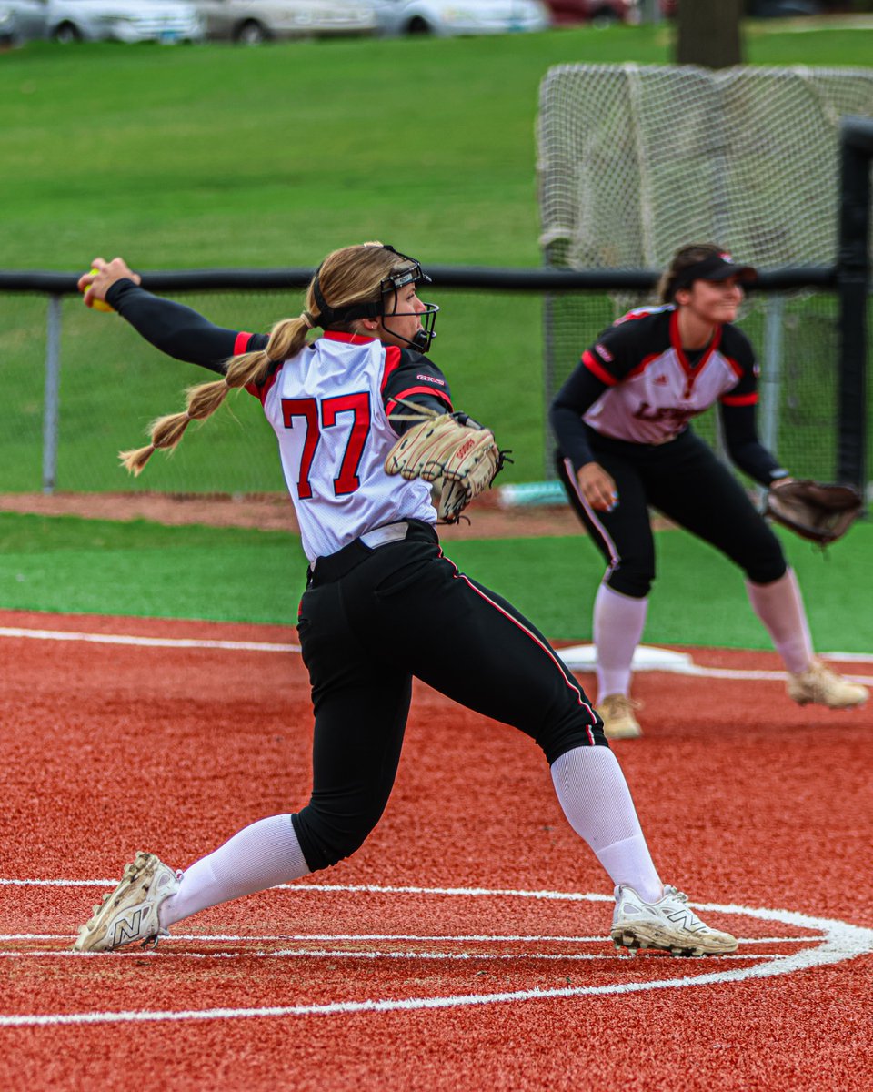 Lewis University (@lewisuniversity) on Twitter photo What a season for #LewisU softball๐ฅ
Huge congrats to Delaney Garden, who earned <a href="/GLVCsports/">Great Lakes Valley Conference</a> Player AND Pitcher of the Year.
Head Coach Becky Pearl also takes home GLVC Coach of the Year for leading the team to excellence.
Read more bit.ly/4j1pKaL
#LewisUAchieve What a season for #LewisU softball๐ฅ
Huge congrats to Delaney Garden, who earned <a href="/GLVCsports/">Great Lakes Valley Conference</a> Player AND Pitcher of the Year.
Head Coach Becky Pearl also takes home GLVC Coach of the Year for leading the team to excellence.
Read more bit.ly/4j1pKaL
#LewisUAchieve