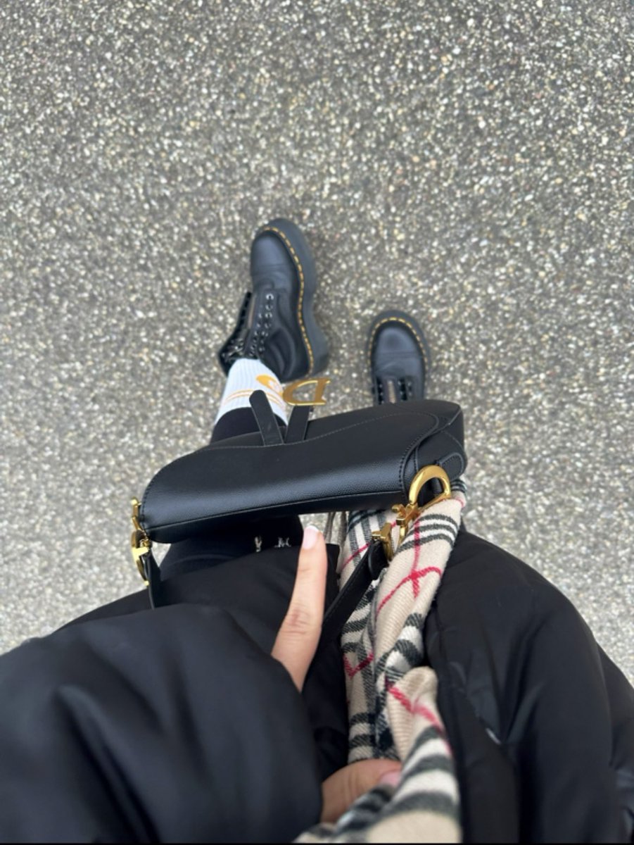 Verbeuge dich 🙇 und lecke 👅 meinen Stiefel 🥾 Schlampe 😈🫵

Was ist dein Fetisch? Senden  eine DM