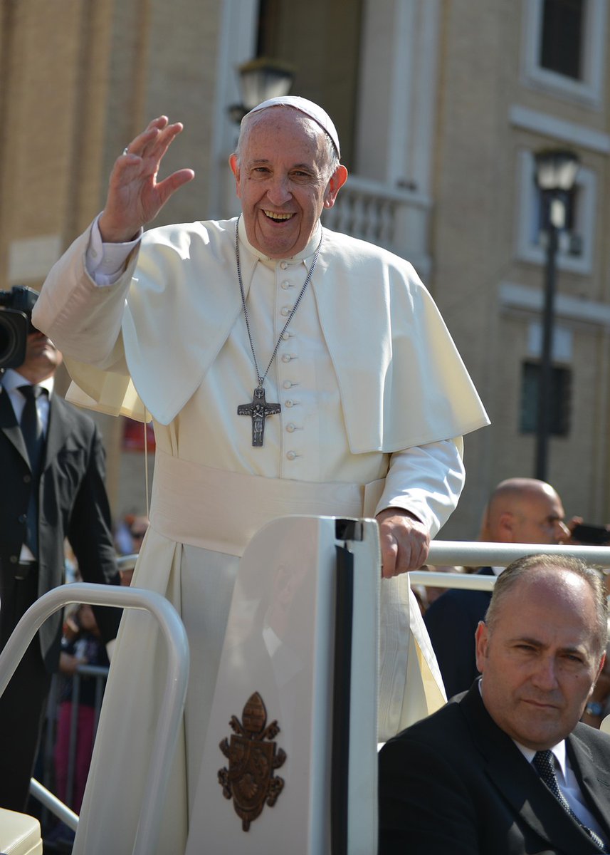 drbarro's tweet photo. #The #Right #Fit #Question #With #Dr #Arlene 
Pope Francis had an engaging sense of humor. He loved his Popemobiles. Mercedes Benz designed electric Popemobile, he rode it Easter Sunday. In his funeral instructions, he specified no hearse. Ram 1500 Truck carried coffin! Cheers! https://t.co/ktMppvgf1K
