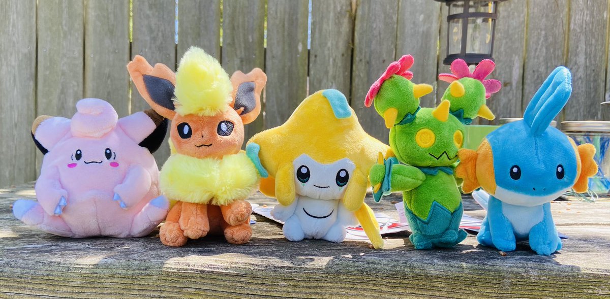 anni3magic's tweet image. spring finally feeling like spring yippee !! 🩷🧡💛💚💙✨