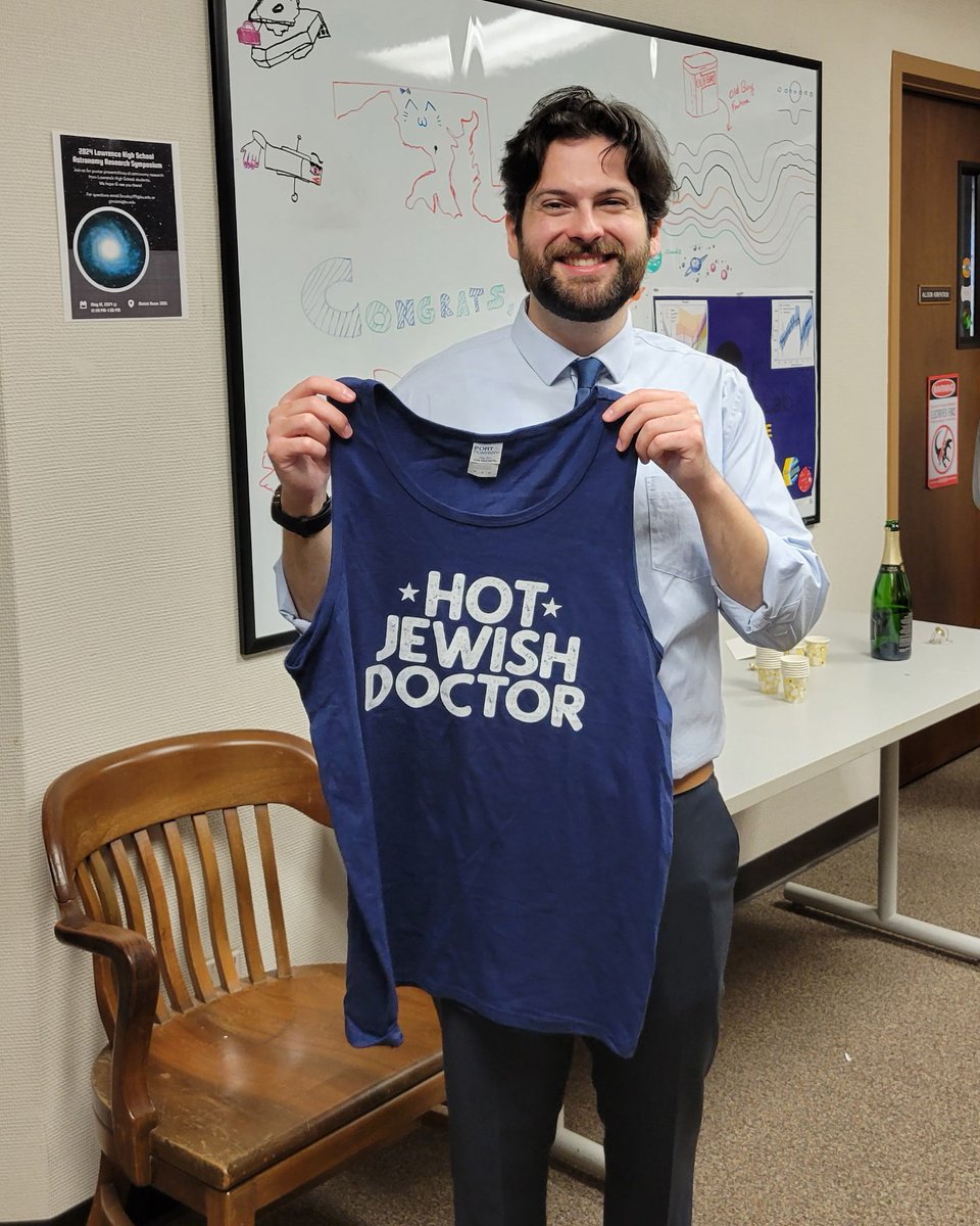 Yoni Brande (@yoniastro) on Twitter photo Happy to announce that I passed my PhD defense this morning (with honors)! It's been a wonderful five years with .<a href="/KUPhysicsAstro/">🪻KU Physics and Astronomy 🌷</a>, and I couldn't have asked for a better advisor in Ian Crossfield. Happy to announce that I passed my PhD defense this morning (with honors)! It's been a wonderful five years with .<a href="/KUPhysicsAstro/">🪻KU Physics and Astronomy 🌷</a>, and I couldn't have asked for a better advisor in Ian Crossfield.