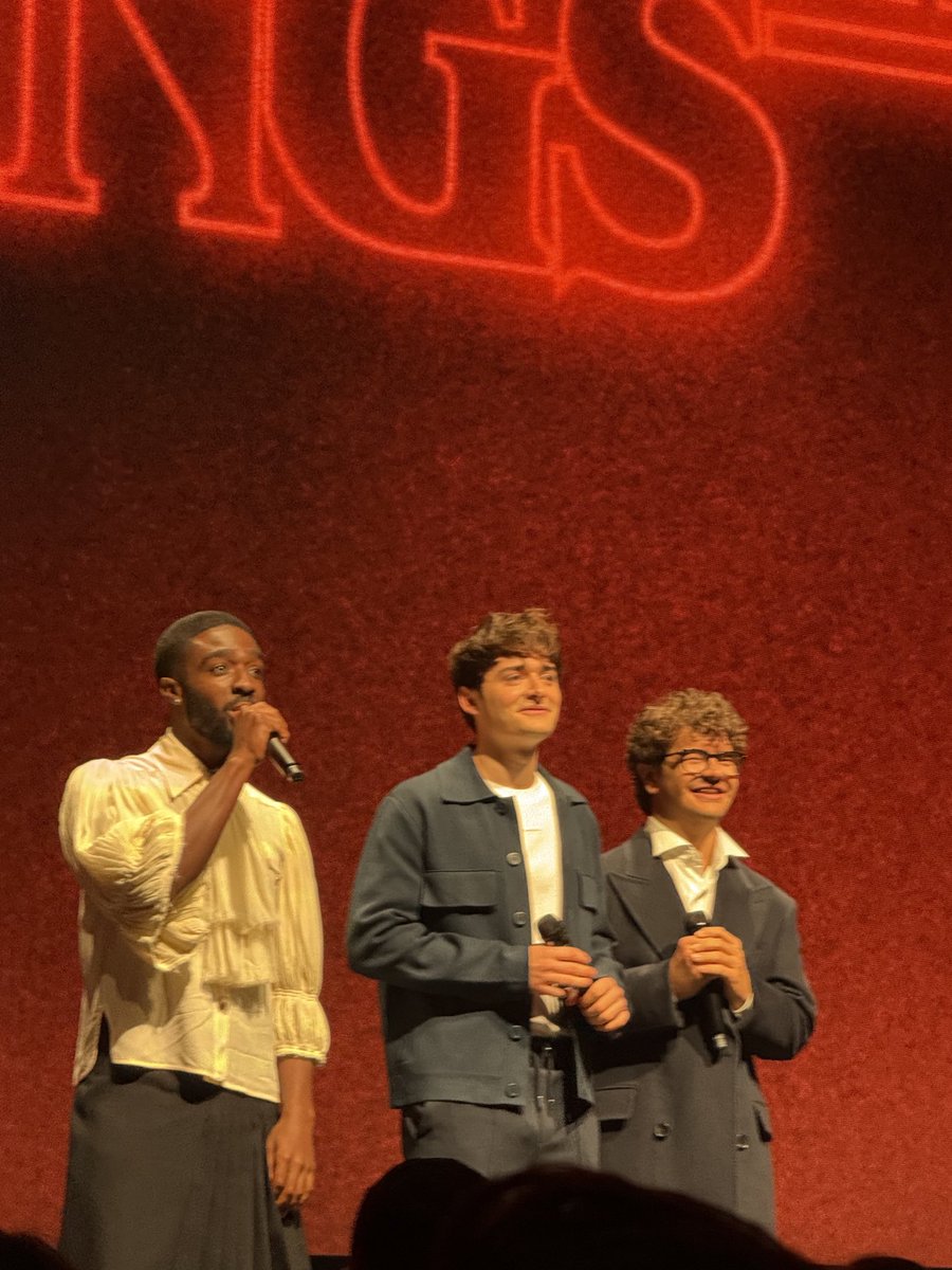 Gary Levin tweet media