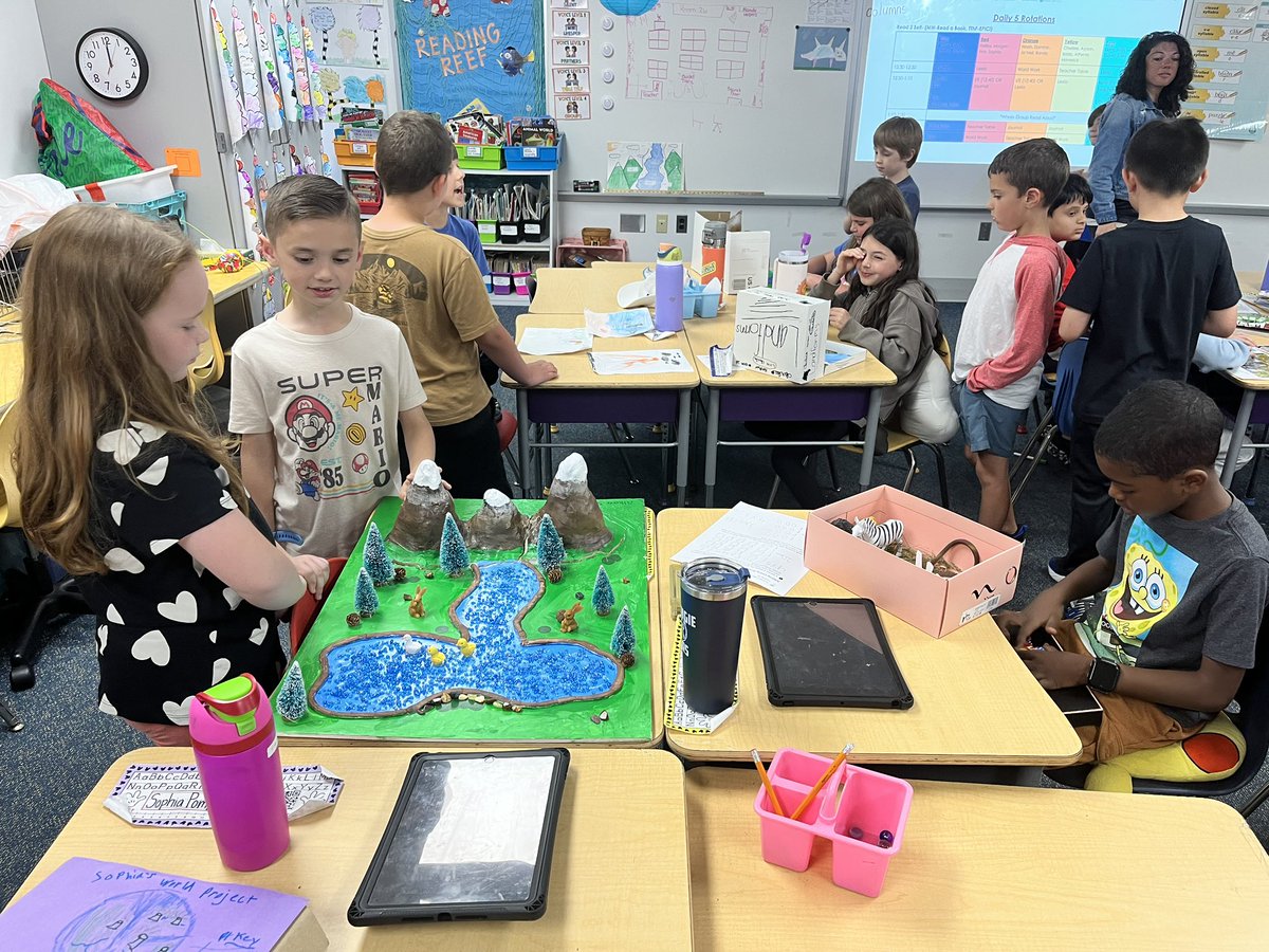Rooms 25 and 26 studied maps and looked at landforms in social studies. They used their knowledge to create landform masterpieces. Wow! Great job!👏🏻<a href="/EastPennSD/">EPSD</a>