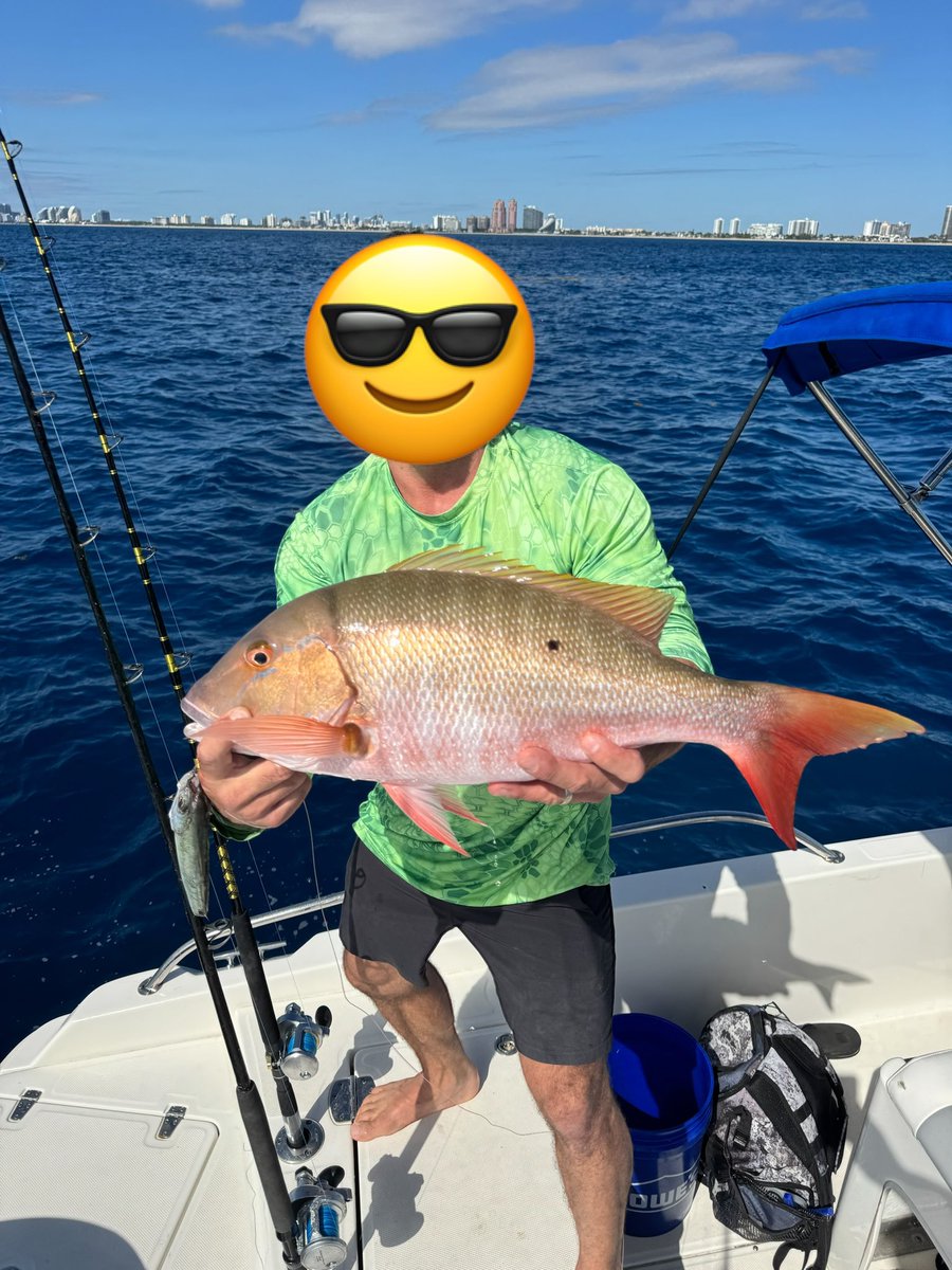 ianheinischmma's tweet image. Bros… rough day on the water. Only one snapper landed—and it wasn’t me. But hey, I’m giving away $100! Like this tweet if you want to win! 👇🏻