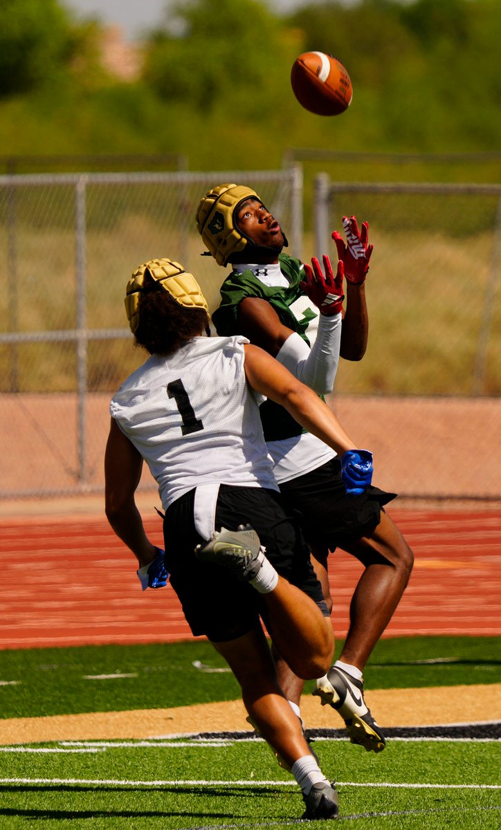 Patrick Breen 🌵 (@pjbreenphoto) on Twitter photo Quarterback <a href="/brodie_vehrs4/">Broderick (brodie) Vehrs (3⭐️ QB)</a> has D1 playmakers all over the field. <a href="/kashbrock10/">Kash Brock</a>, <a href="/_jadenbaldwin/">Jaden Baldwin</a>, <a href="/noahrobertsss/">Noah Roberts</a> all pictured here. Quarterback <a href="/brodie_vehrs4/">Broderick (brodie) Vehrs (3⭐️ QB)</a> has D1 playmakers all over the field. <a href="/kashbrock10/">Kash Brock</a>, <a href="/_jadenbaldwin/">Jaden Baldwin</a>, <a href="/noahrobertsss/">Noah Roberts</a> all pictured here.