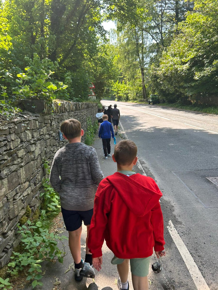 stelizabethsm22's tweet image. Year 5 are enjoying all their activities from hiking to kayaking. #havingfun