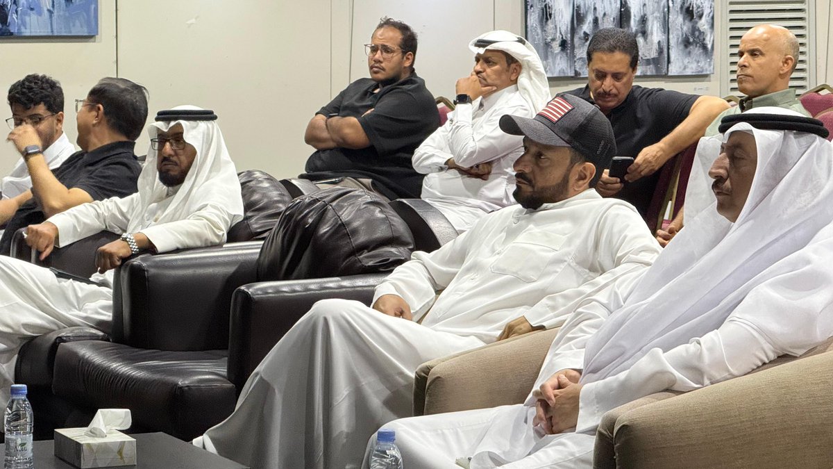 #يحدث_الان 

لقاء ( في حب السينما ) 
قلم من ضوء كيف أصبحت السينماء أدباً 
ضيف اللقاء 
الدكتور : محمد البشير 
تقديم أ. تركي الثبيتي 

#جمعيةالثقافة_والفنون_بالطائف