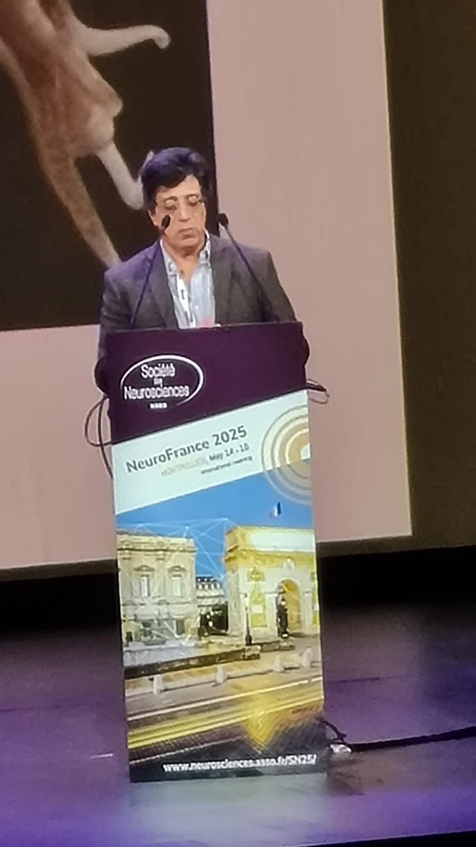 MartinGiurfa's tweet image. Extremely honored for the opportunity to give the opening Angelique Arvanitaki Lecture at the meeting of the French Society of Neuroscience in Montpellier. Glad that this lecture was named after this brilliant woman who did fundamental work on the nervous system of invertebrates.