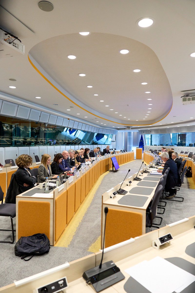 Dubravka Šuica (@dubravkasuica) on Twitter photo In a fragmented world, EU collaboration with international institutions is key to ensuring global stability.
Today, I met with <a href="/WorldBank/">World Bank</a> Board of Directors, alongside my colleague <a href="/JozefSikela/">Jozef Síkela</a>, to discuss ways to strengthen our ties with Southern partners and the Mediterranean In a fragmented world, EU collaboration with international institutions is key to ensuring global stability.
Today, I met with <a href="/WorldBank/">World Bank</a> Board of Directors, alongside my colleague <a href="/JozefSikela/">Jozef Síkela</a>, to discuss ways to strengthen our ties with Southern partners and the Mediterranean