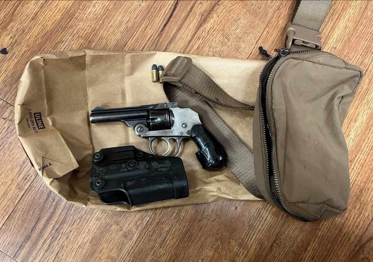 Convicted Felon Arrested on Gun Charges

Traffic stop leads to arrest of convicted felon for possession of a loaded firearm and narcotics. To learn more, visit nixle.us/GB9MX