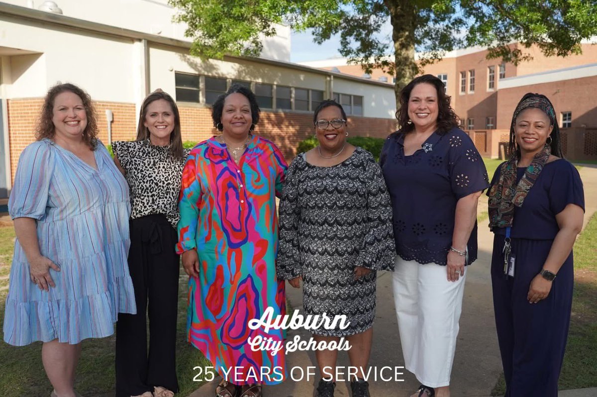 CELEBRATING MILESTONES🎉: Last night, Auburn City Schools held the annual Award Recognition Ceremony, proudly celebrating the incredible dedication of employees with storied careers in Auburn!
•
These individuals were presented service pins for their time invested in ACS and to