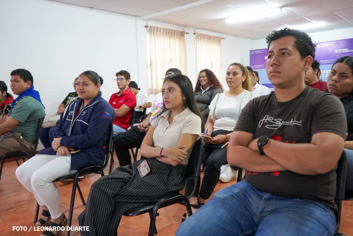 La Zelayita 🇳🇮 (@lazelayita) on Twitter photo Hoy tuvimos la oportunidad de mantener ese proceso de retroalimentación gracias a <a href="/rcs_ni/">Red de Comunicadores Sandinistas</a> que nos invito al conversatorio:
"El legado del General Miguel Ángel Ortez y la lucha por la soberanía".
Una jornada de historia, análisis de contexto y reafirmación del papel de la juventud Hoy tuvimos la oportunidad de mantener ese proceso de retroalimentación gracias a <a href="/rcs_ni/">Red de Comunicadores Sandinistas</a> que nos invito al conversatorio:
"El legado del General Miguel Ángel Ortez y la lucha por la soberanía".
Una jornada de historia, análisis de contexto y reafirmación del papel de la juventud