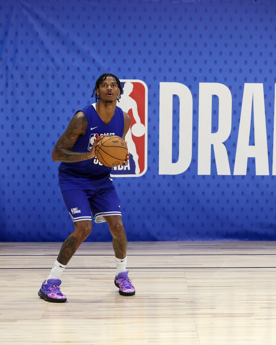 Semana de Combine en Chicago📍⛹️‍♂️

¡El camino de Dink al NBA Draft 2025 continúa! 🔜

#EstoEsCapitanes