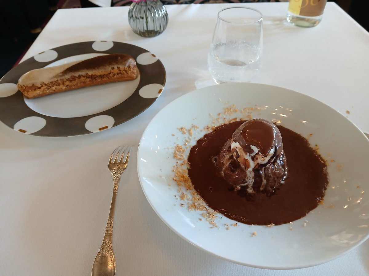 Le Grand Véfour (1784) Paris 14 mai 2025 #legrandvefour #restaurantparis #guymartin #paris #patrimoinefrancais #patrimoine