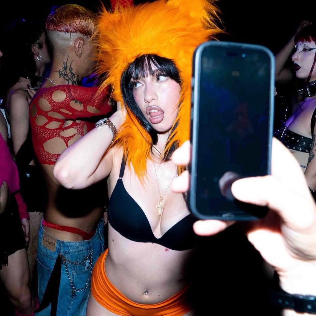 samastats's tweet image. 📊| “Satisfire” de Six Sex ha alcanzado los 7 MILLONES de streams en Spotify.