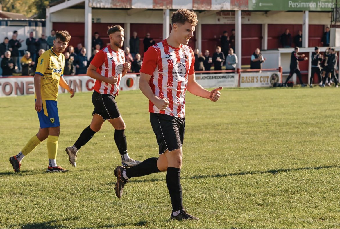 FreeAgentsFC's tweet photo. Name: Toby Nicoll
Age: 20
Location: Midlands 
Position: ST | CAM | RW | LW
Previous Clubs: Leamington Fc, Pershore Town, Fc Stratford, Atherstone Town

Level looking for: Step 5 or above https://t.co/clIszqaJNI