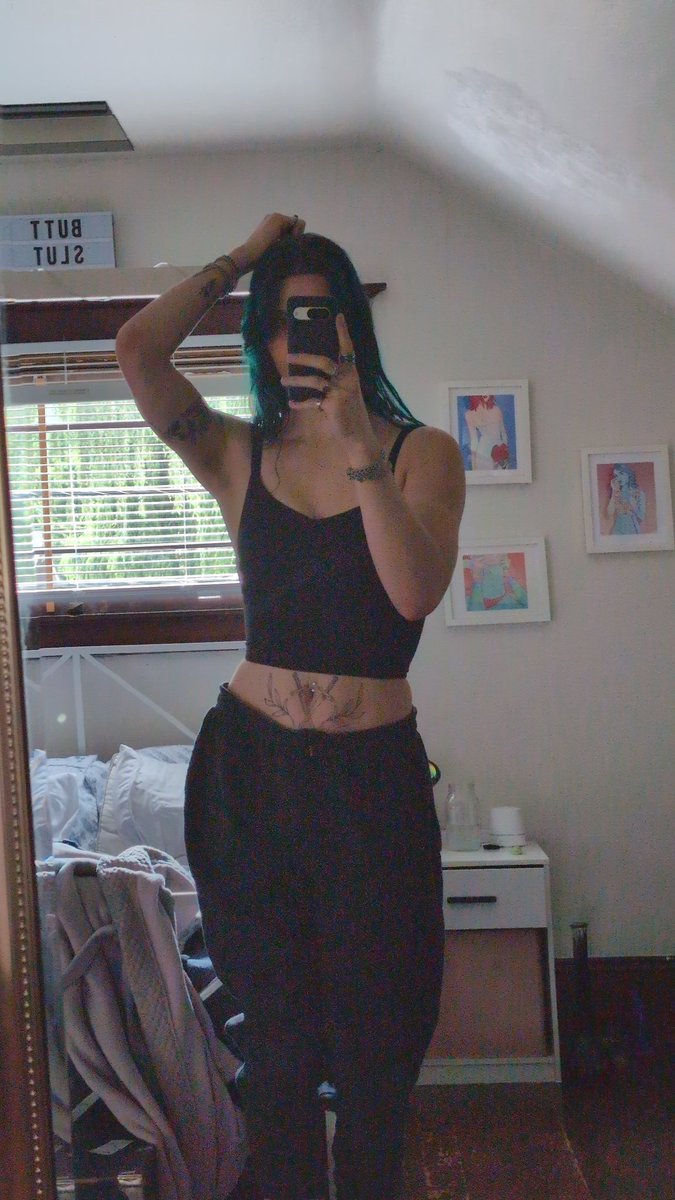 Been feeling so much euphoria about my hips lately :')