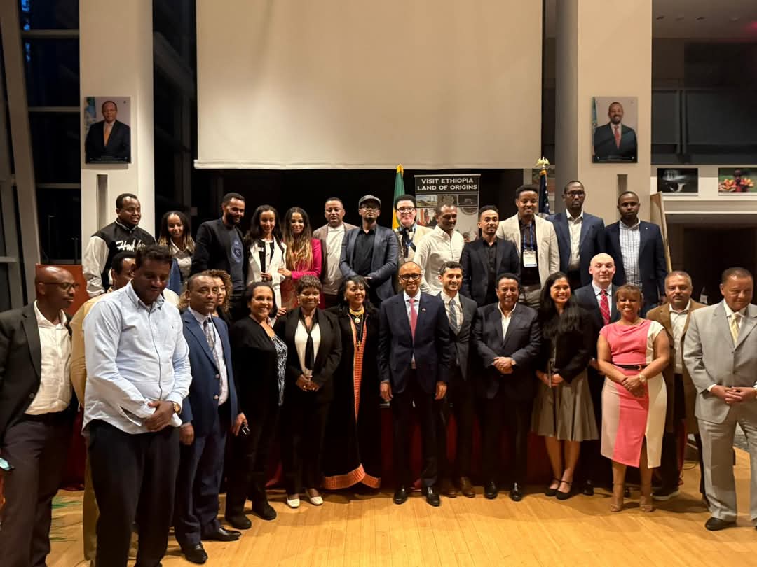 በ 2025 የ SelectUSA Summit 2025 ላይ ለመሳተፍ ከመጡ ኢትዮጵያውያን ባለሀብቶች ጋር በኤምባሲያችን ባደረግነው ውይይት ደስ ብሎኛል። የኢትዮ-አሜሪካን ንግድ ምክር ቤት ከኢትዮጵያ ባለሀብቶች ጋር ለማገናኘት ይህ ጠቃሚ አጋጣሚ ነበር። ይህንን እድል