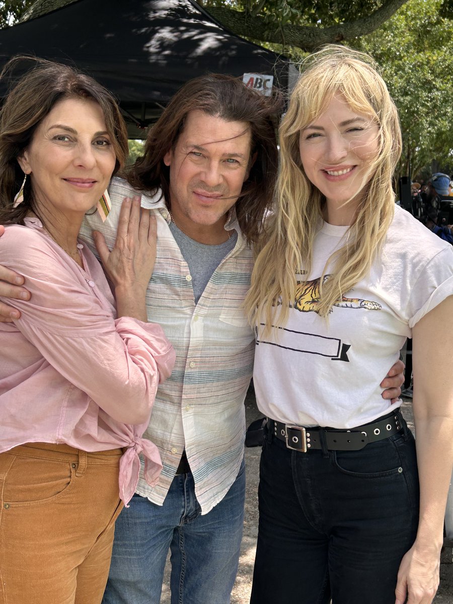 Gina Bellman (@ginabellman) on Twitter photo Buckle up for the Shakedown In Clone Town Job! Directed by our one and only <a href="/BethRiesgraf/">BETH RIESGRAF</a> ❤️<a href="/LeverageRedempt/">Leverage: Redemption</a> <a href="/PrimeVideo/">Prime Video</a> <a href="/ElectricEnt1/">Electric Entertainment</a> Buckle up for the Shakedown In Clone Town Job! Directed by our one and only <a href="/BethRiesgraf/">BETH RIESGRAF</a> ❤️<a href="/LeverageRedempt/">Leverage: Redemption</a> <a href="/PrimeVideo/">Prime Video</a> <a href="/ElectricEnt1/">Electric Entertainment</a>