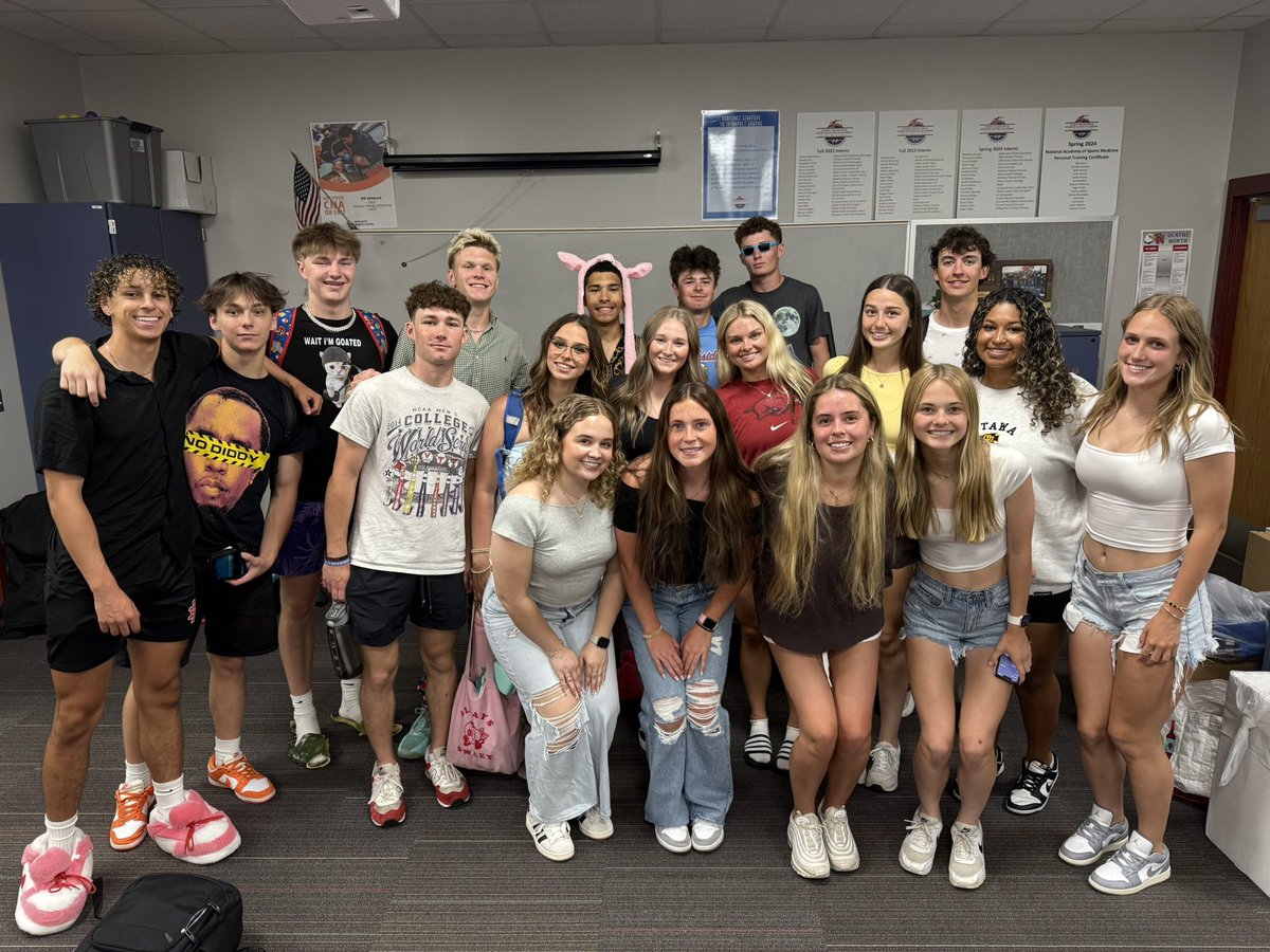 Flight Crew seniors have officially left the building. Thank you seniors and Eagle nation for a great school year 🦅