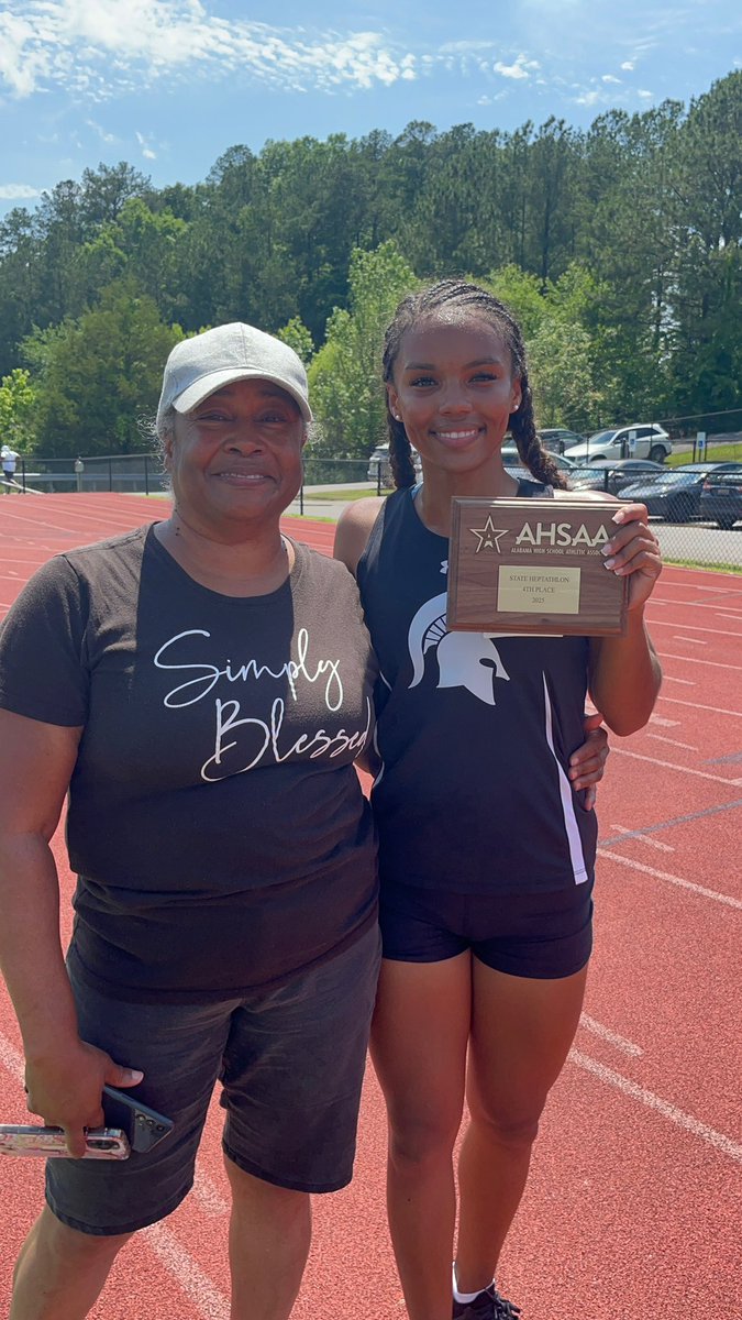 Congratulations to Amiah Matone for finishing 4th overall today in the AHSAA Heptathlon in Hoover. Both her and Breelyn Jones competed in this event for the first time in Saraland City Schools history. Great job ladies