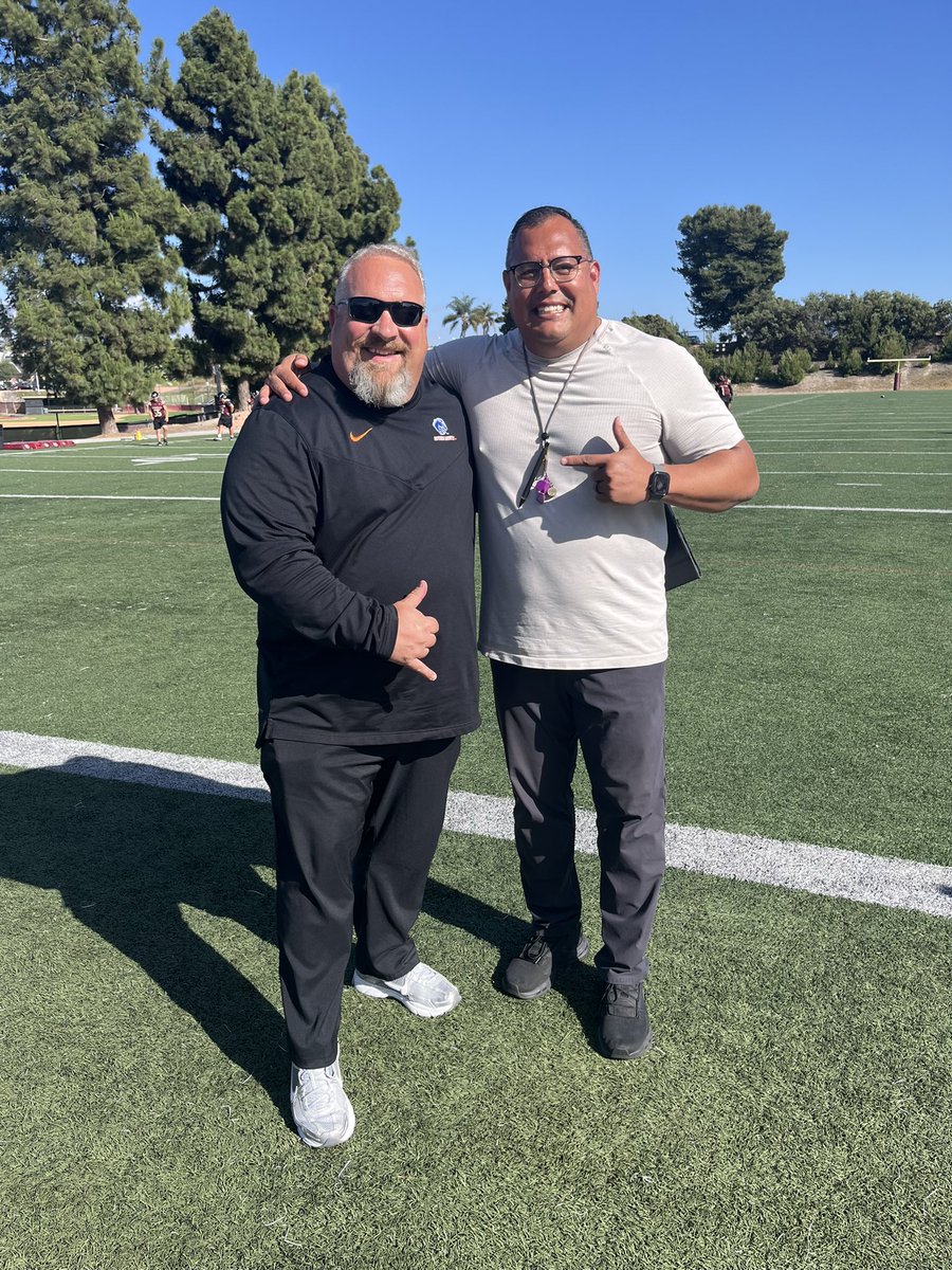Boise State has reentered the chat 💬 Another beautiful day for practice in the SouthBay. <a href="/BroncoSportsFB/">Boise State Football</a> is always welcome here. 

#GoLEFT👈🏽 #SWC▶️D1