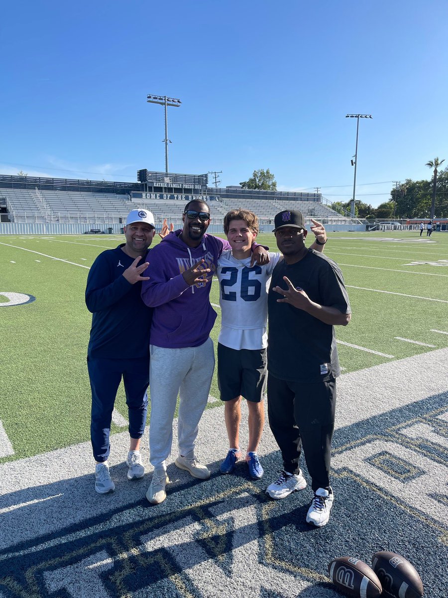 CJWallaceSJB's tweet image. Go Dawgs ☔️☔️☔️ @CoachJRich @Coach_KC84 @UW_Football @boscofootball