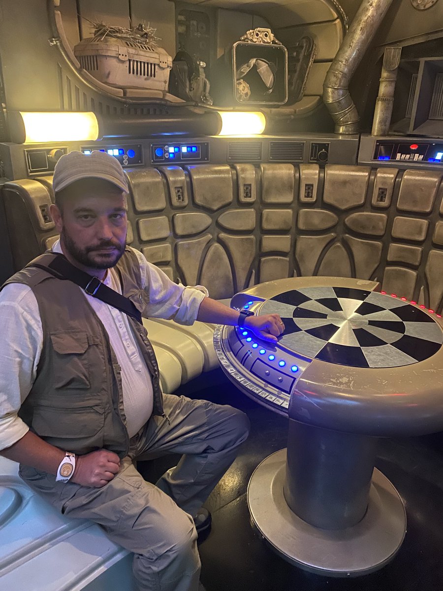 DougInTx tweet media