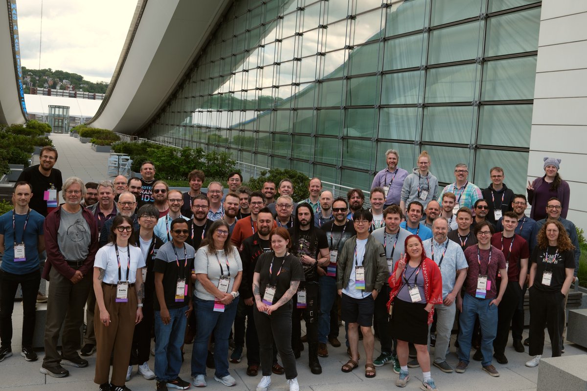diegor's tweet image. Just attended my first Python Language Summit! 🐍
A day full of fascinating discussions, ideas, and brilliant people.
Grateful to be part of this amazing community.💙
#PyConUS