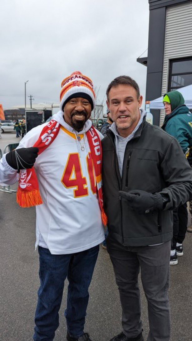 <a href="/TheSamerAli/">𝗦𝗮𝗺𝗲𝗿 𝗔𝗹𝗶™ 🏴‍☠️</a> Perfect time for the road throwback