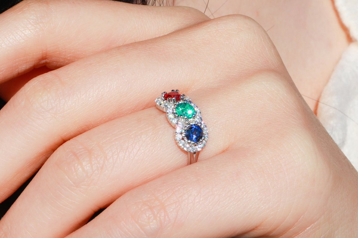 hiris_j's tweet image. #RT이벤트 #팔로우이벤트 
랩 루비 에멜 삿파를 한번에😆
RGB 쓰리스톤반지❤️💚💙
히리스 홈페이지 이벤트 창에서 오늘부터 5월18일(일요일)까지 오픈해요!
hiris.co.kr/product/rgb-%E…
이 게시물을 리트윗 + 팔로우 해주신 분들중 한분에게
루비 에멜 삿파 3mm 보석 세트를 드려요🫶🏻