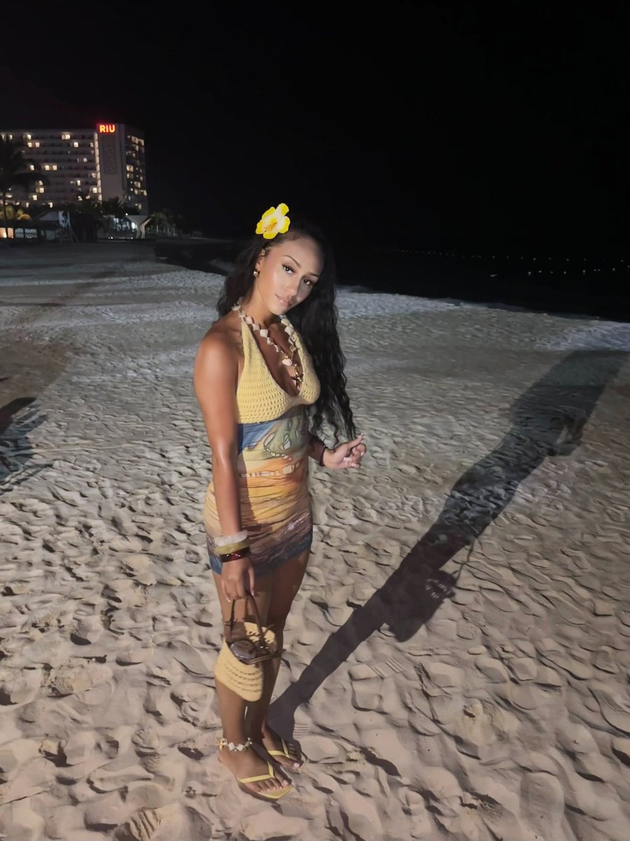 GLOlovepink's tweet image. where i belong 🌼✨