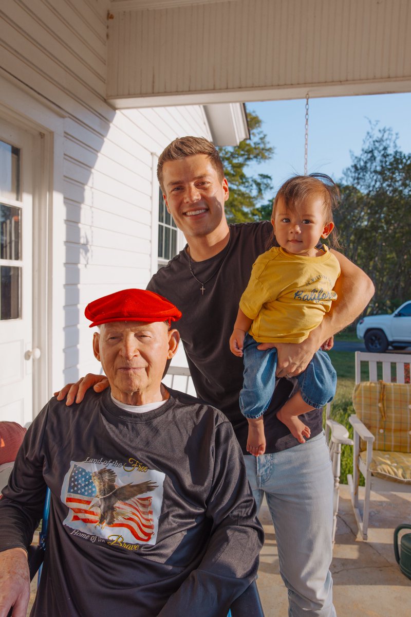 Some of the greatest memories of my life were made right here on Grandpa’s farm 🌾 🏡 🐄

📺 youtu.be/UNy4vx4-sHU