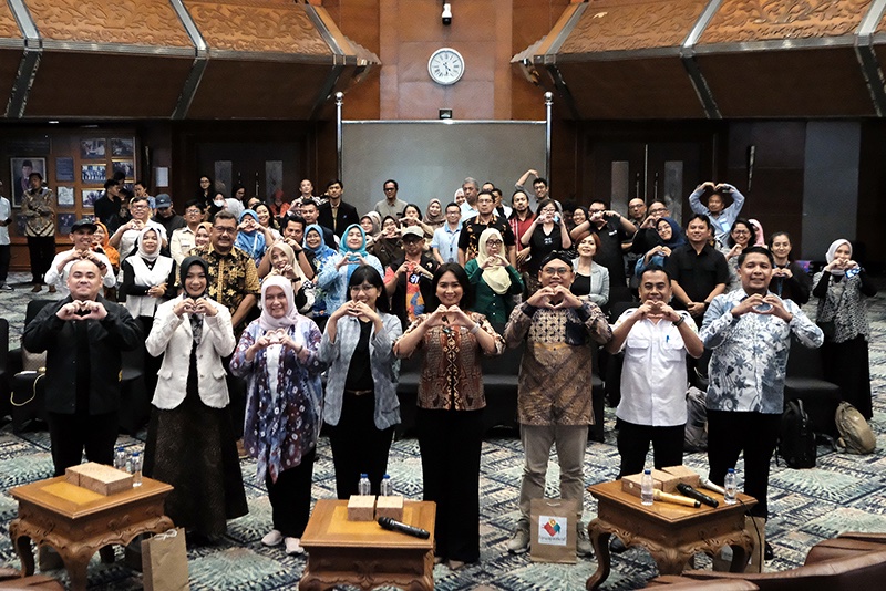 Ngoprek Perdana, Panggung Solusi Wisata Edukasi di Tengah Polemik Study Tour via <a href="/journeyofid/">journeyofindonesia</a> journeyofindonesia.com/news/ngoprek-p… <a href="/KemenPariwisata/">Kementerian Pariwisata</a> <a href="/forwapar/">Forwapar</a> <a href="/IdTamanmini/">tamanmini.id</a> #wisataedukasi #studytour #Ngoprek