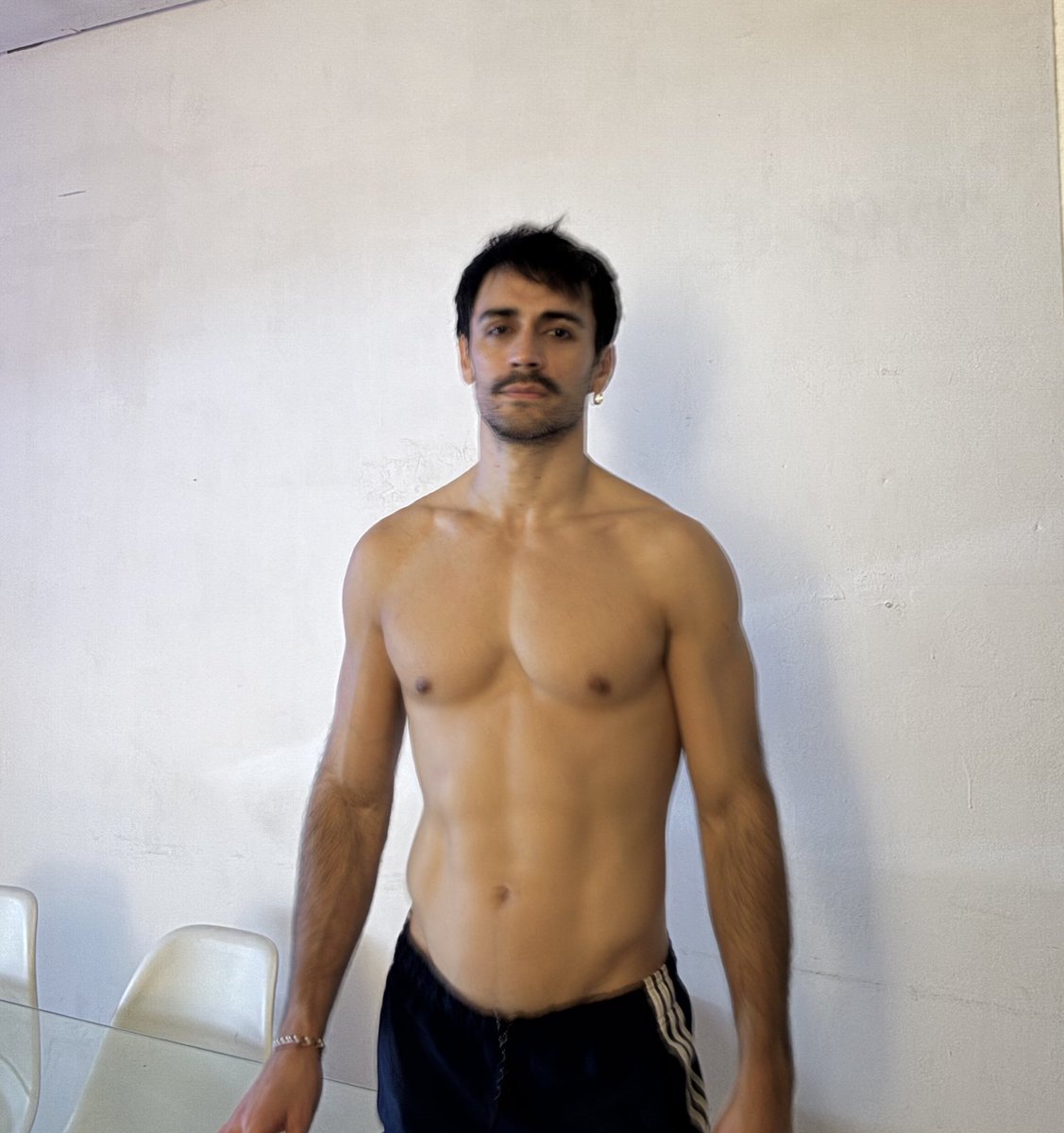 You could watch me pull up on your body
Like it's summer, take my clothes off in the water Splash around and get you blessed like holy water I don't know what you were waiting for You know that I've been waiting for you