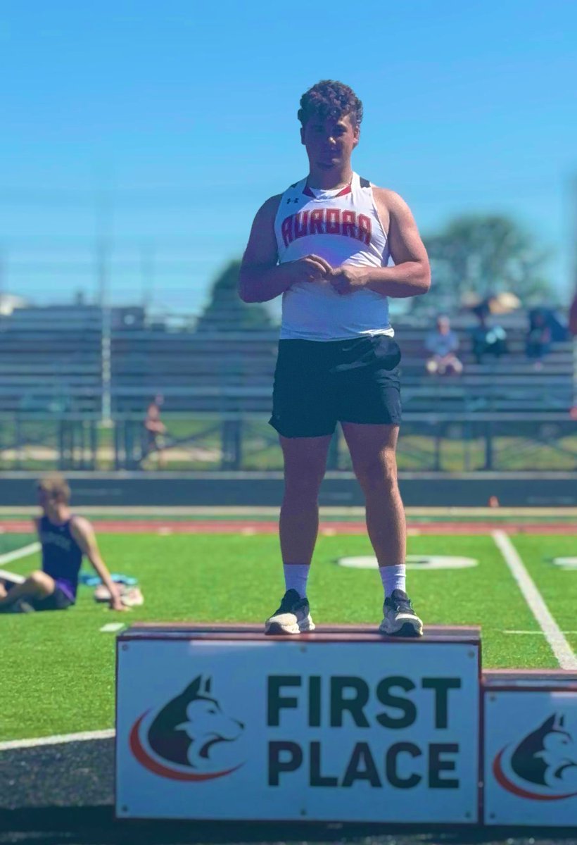 🥇DISTRICT B5 🥇
Shot Put Champion 
Headed to State!

So proud of you, Collin!