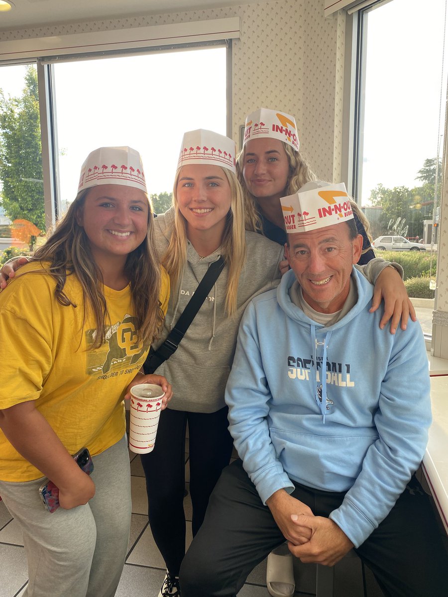 Can’t head out west without a stop at the In N Out!