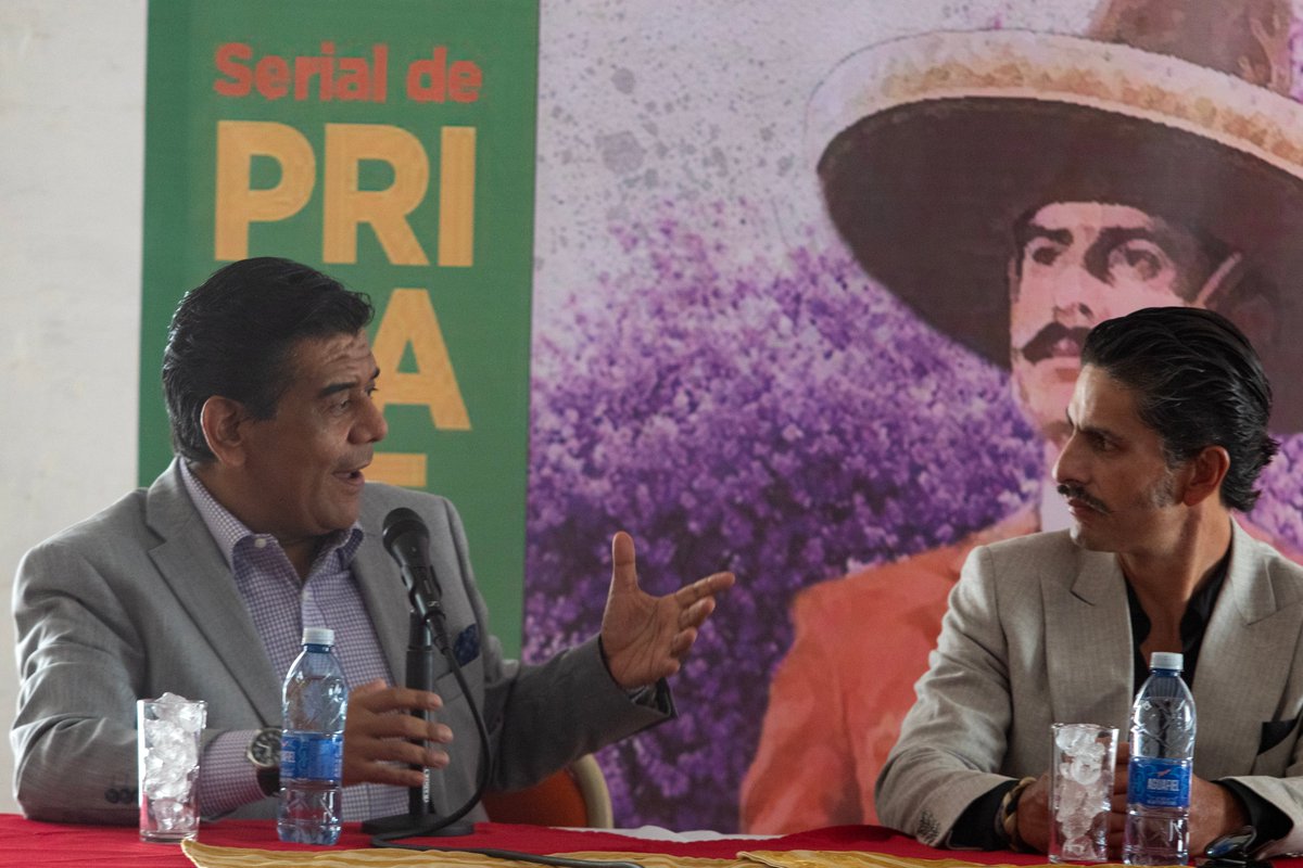 javierhoyos's tweet image. Con la presencia del rejoneador Emiliano Gamero, se dio a conocer el Serial de Primavera en la plaza de Toros Nuevo Progreso @emsa_gdl . Serán 5 corridas, todas nocturnas y se llevaran a cabo los viernes, iniciando este próximo 16 de mayo