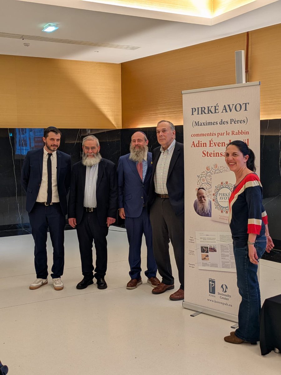 RabbiSteinsaltz's tweet photo. We're delighted to share that a wonderful event took place this week at the European Jewish Center in Paris, where the Steinsaltz Center and Koren Publishers celebrated the publication of Pirkei Avot in French.
#steinsaltz #letmypeopleknow #torah #judaism #jewish #jews #jew https://t.co/qwVFZczThH