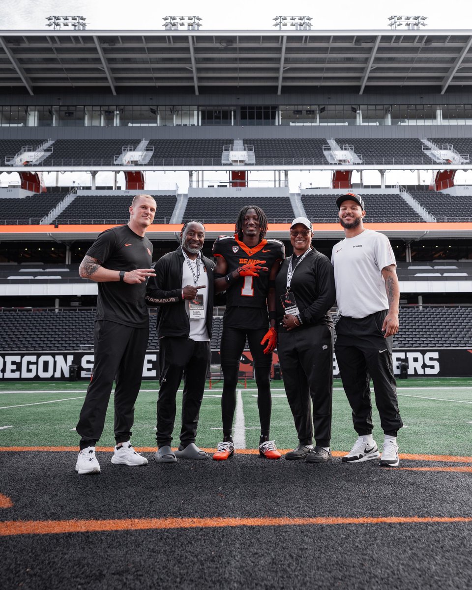 Emanuel Morgan 3⭐️ (@ej_morgan3) on Twitter photo Thank you <a href="/BeaverFootball/">Oregon State Football</a> for having me for my first OV last weekend!!! <a href="/PatMcCann7/">Pat McCann</a> <a href="/Coach_Bray/">Trent Bray</a> Thank you <a href="/BeaverFootball/">Oregon State Football</a> for having me for my first OV last weekend!!! <a href="/PatMcCann7/">Pat McCann</a> <a href="/Coach_Bray/">Trent Bray</a>