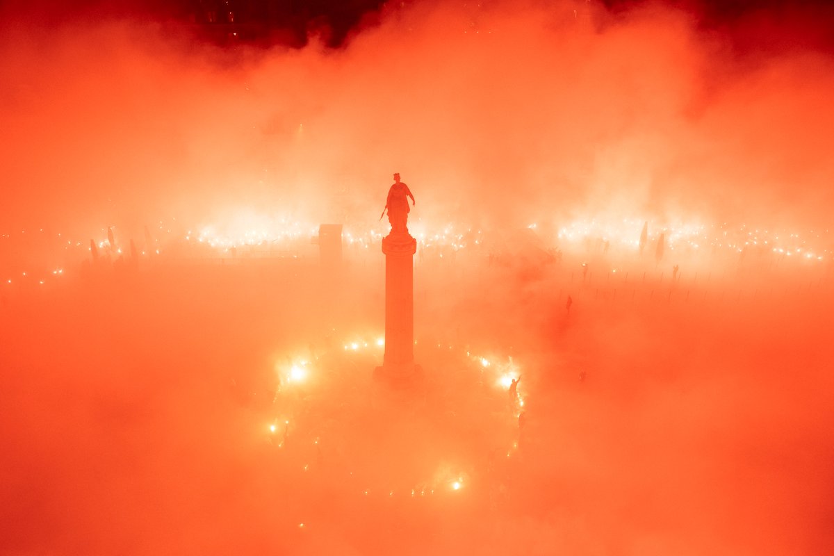 LOSC (@losclive) on Twitter photo 𝑵𝒐𝒖𝒔 𝒔𝒐𝒎𝒎𝒆𝒔 𝒍𝒆𝒔 𝑬𝒏𝒇𝒂𝒏𝒕𝒔 𝒅𝒆 𝒍𝒂 𝑫𝒆́𝒆𝒔𝒔𝒆 🗽
Joyeux anniversaire aux <a href="/DoguesVirageEst/">DoguesVirageEst1989</a> qui fêtent leur 35 ans 🎂🔥
A samedi 👀 𝑵𝒐𝒖𝒔 𝒔𝒐𝒎𝒎𝒆𝒔 𝒍𝒆𝒔 𝑬𝒏𝒇𝒂𝒏𝒕𝒔 𝒅𝒆 𝒍𝒂 𝑫𝒆́𝒆𝒔𝒔𝒆 🗽
Joyeux anniversaire aux <a href="/DoguesVirageEst/">DoguesVirageEst1989</a> qui fêtent leur 35 ans 🎂🔥
A samedi 👀