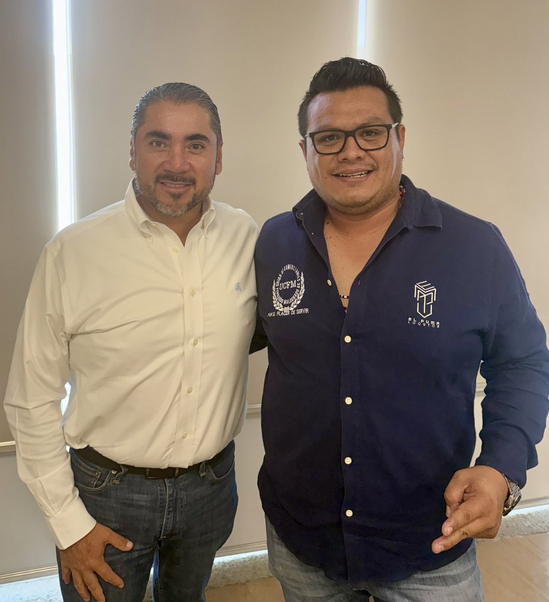 Arreguín JC (@arreguinjc) on Twitter photo Qué gusto platicar con mi amigo Jesús Rosas, el famoso Puma, Presidente de la Asociación Fernando Maldonado (quien en vida fuera mi amigo y gran líder). Acordamos mantener comunicación y el #PlanOrden como me mandatan mis jefes <a href="/FeliFerMacias/">Felipe Fernando Macías</a> y <a href="/FedeDeLosCobos/">Federico De Los Cobos</a>. <a href="/qromunicipio/">Municipio de Querétaro</a> Qué gusto platicar con mi amigo Jesús Rosas, el famoso Puma, Presidente de la Asociación Fernando Maldonado (quien en vida fuera mi amigo y gran líder). Acordamos mantener comunicación y el #PlanOrden como me mandatan mis jefes <a href="/FeliFerMacias/">Felipe Fernando Macías</a> y <a href="/FedeDeLosCobos/">Federico De Los Cobos</a>. <a href="/qromunicipio/">Municipio de Querétaro</a>