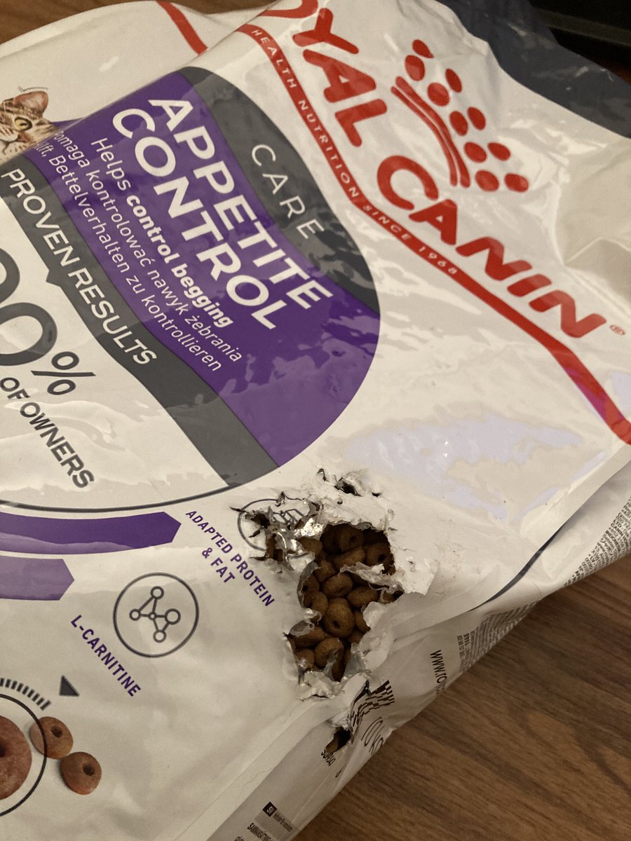 Irony. My appetite cannot be controlled! Gonna call 🐮💩 on that <a href="/royalcaninuk/">Royal Canin UK</a>