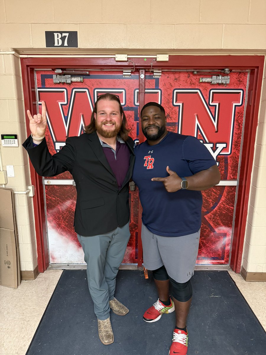CoachBarnes91's tweet image. Thank you @CoachTXHop @CSUPFootball for stopping by to see @TRRoughRiderFB 
It’s a great day to be a Rough Rider!!! 
@WeAreTRHS #EAT #ROW #RecruitTheVelt
